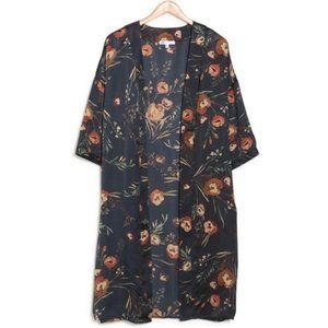 DR2 BY DANIEL RAINN Floral Ruana In Midnight